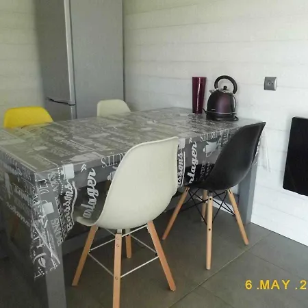 Holiday home Joli Petit T2 Calme Au Bord De Leau Vieille-Brioude