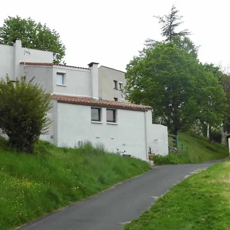 Holiday home Joli Petit T2 Calme Au Bord De Leau