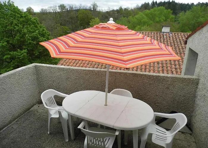 Сasa de vacaciones Joli Petit T2 Calme Au Bord De Leau