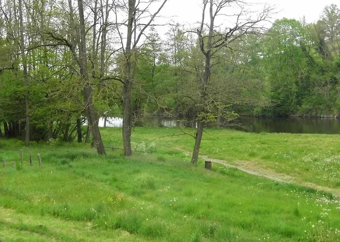 Joli Petit T2 Calme Au Bord De Leau Сasa de vacaciones Vieille-Brioude